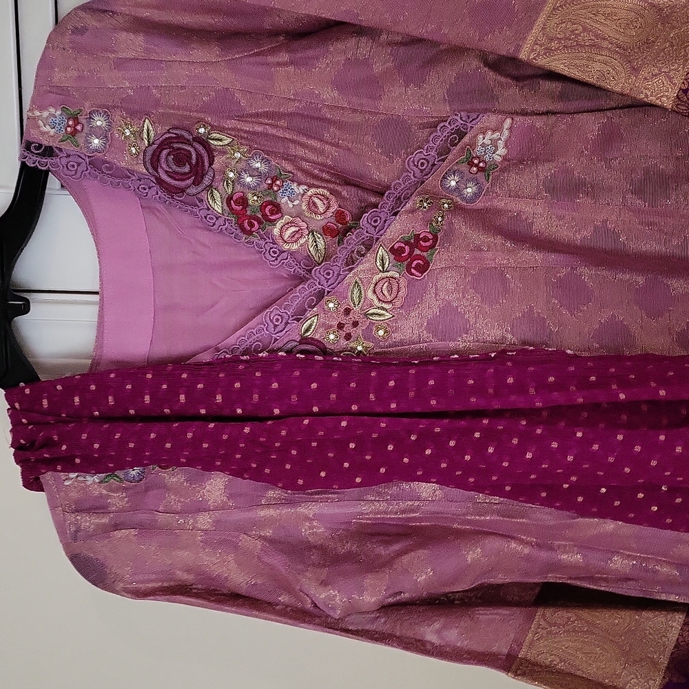 Farida Hasan Designer Pink Jamawar Churidar - Picture 7 of 9